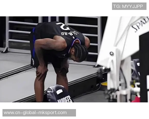 拿着顶薪却打出平凡体现，这样的情绪快船的战绩怎么可能有所提高